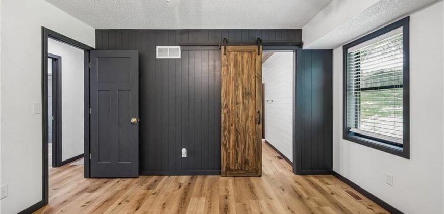 6708 N Broadway Street, Kansas City, MO 64118
