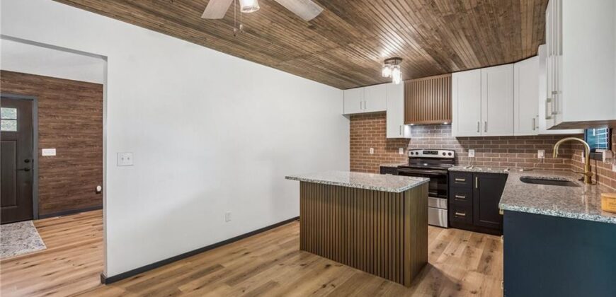 6708 N Broadway Street, Kansas City, MO 64118