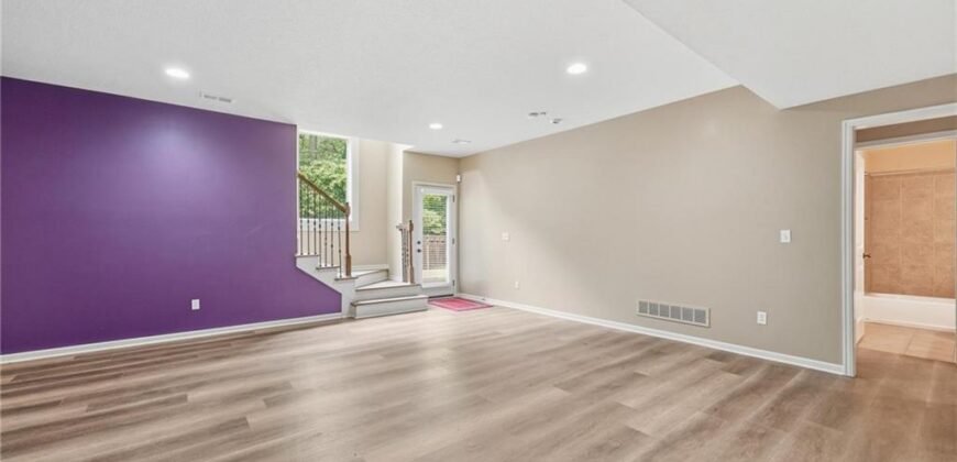 9038 N Saint Clair Avenue, Kansas City, MO 64154