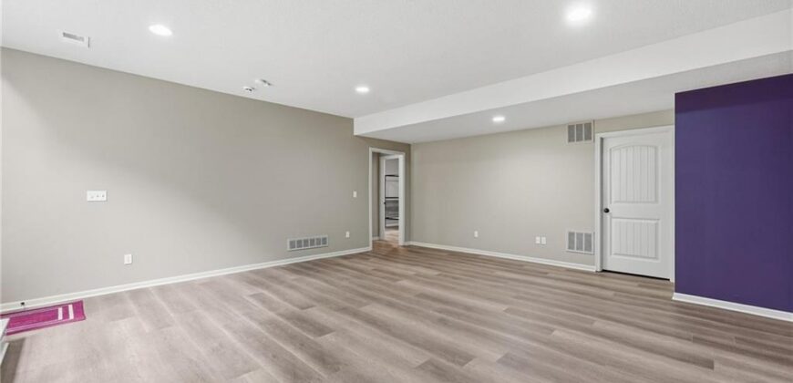 9038 N Saint Clair Avenue, Kansas City, MO 64154