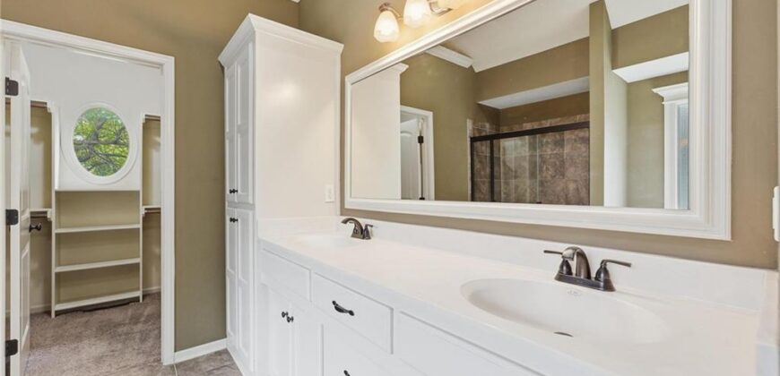 9038 N Saint Clair Avenue, Kansas City, MO 64154