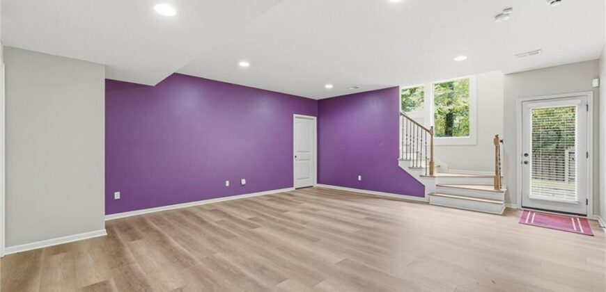 9038 N Saint Clair Avenue, Kansas City, MO 64154