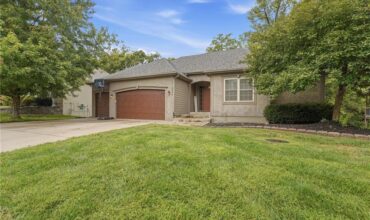 9038 N Saint Clair Avenue, Kansas City, MO 64154