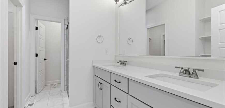 15348 Jessica Street, Parkville, MO 64152