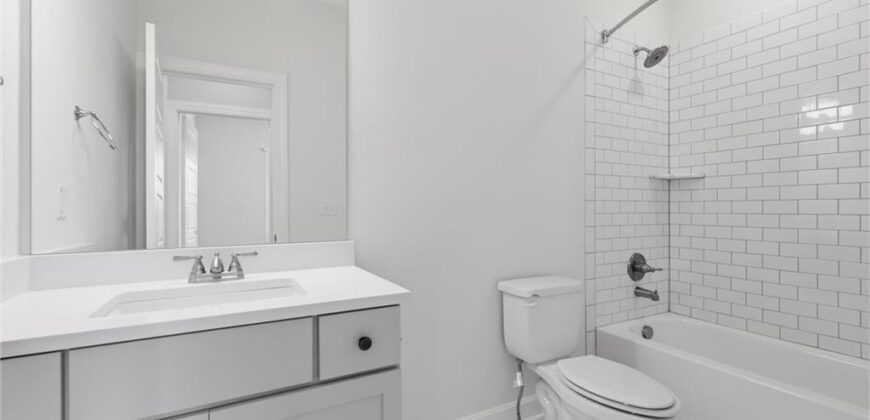 15348 Jessica Street, Parkville, MO 64152