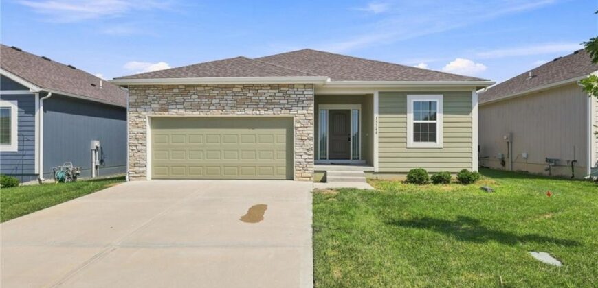 15348 Jessica Street, Parkville, MO 64152