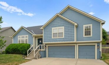 1511 Honeysuckle Drive, Liberty, MO 64068