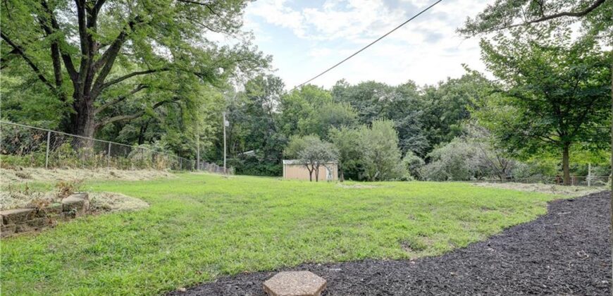 11015 NW Crooked Road, Kansas City, MO 64152