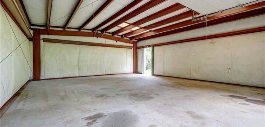 11015 NW Crooked Road, Kansas City, MO 64152