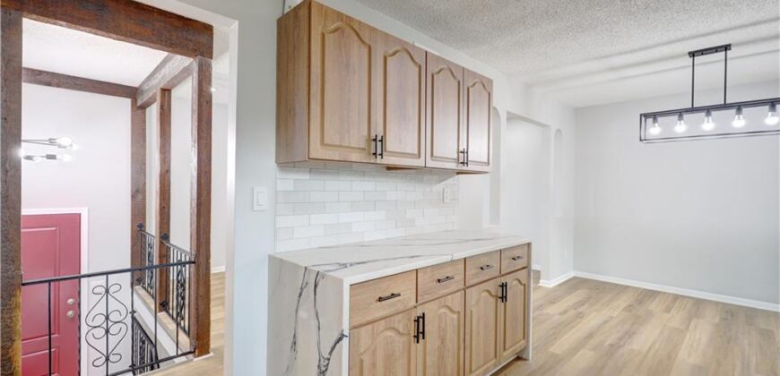 11015 NW Crooked Road, Kansas City, MO 64152