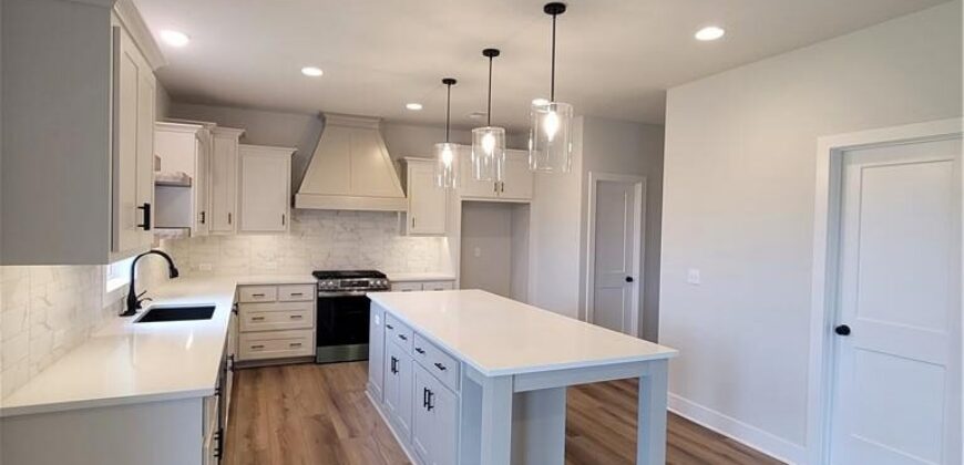 9021 N Colorado Avenue, Kansas City, MO 64156