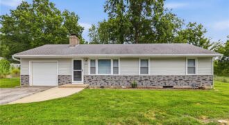 6807 N Brookside Road, Pleasant Valley, MO 64068