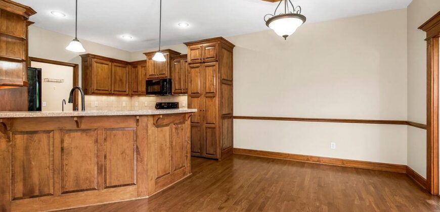 2004 NE 197th Court, Smithville, MO 64089