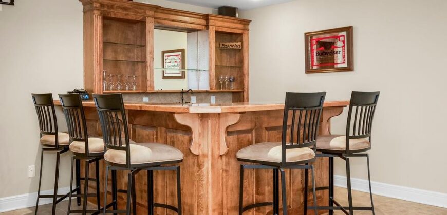 2004 NE 197th Court, Smithville, MO 64089