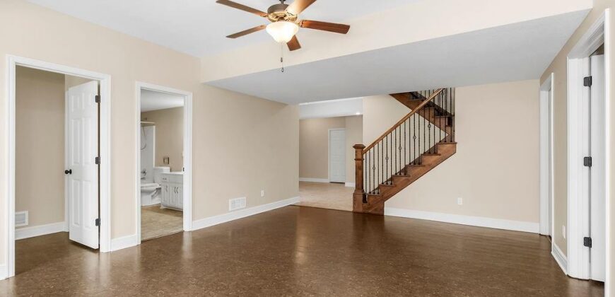2004 NE 197th Court, Smithville, MO 64089
