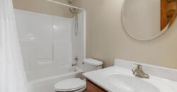2004 NE 197th Court, Smithville, MO 64089
