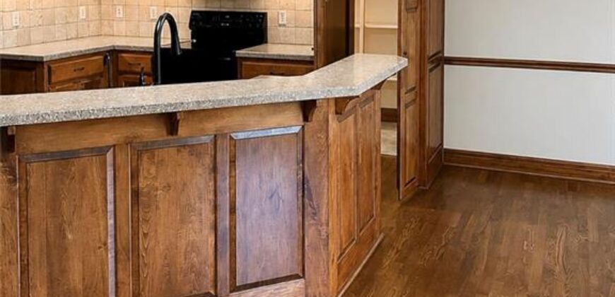 2004 NE 197th Court, Smithville, MO 64089