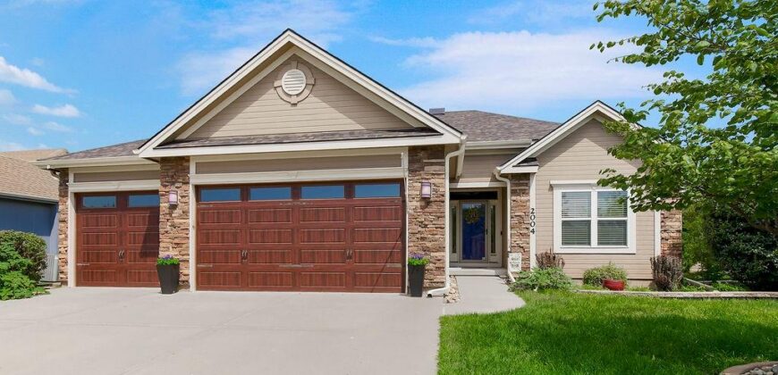 2004 NE 197th Court, Smithville, MO 64089