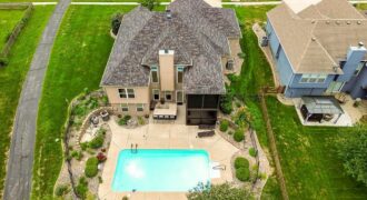 2004 NE 197th Court, Smithville, MO 64089