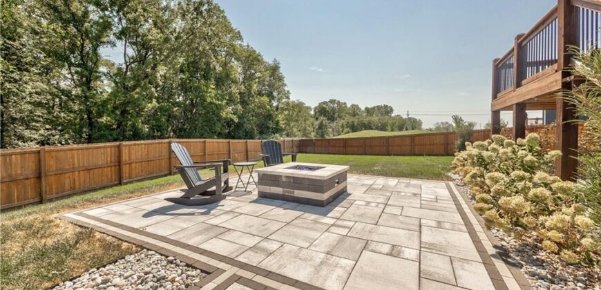 3704 NW 95th Street, Kansas City, MO 64154