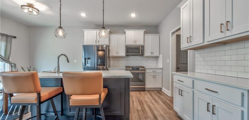 3704 NW 95th Street, Kansas City, MO 64154