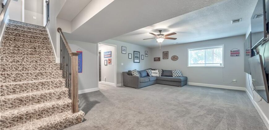 3704 NW 95th Street, Kansas City, MO 64154