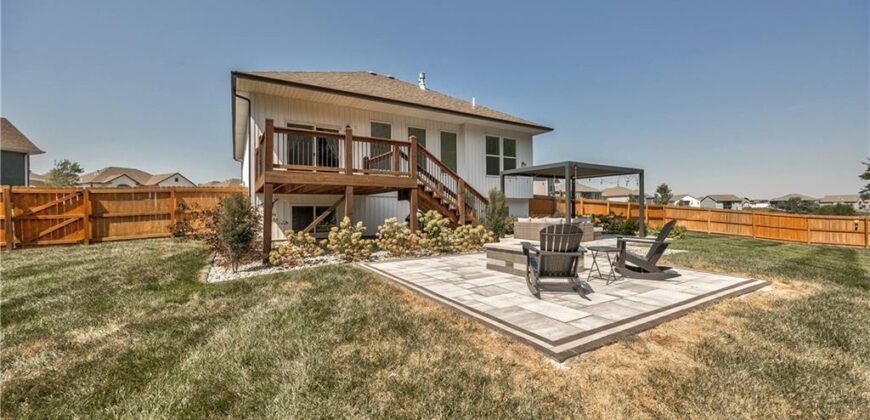3704 NW 95th Street, Kansas City, MO 64154