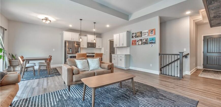3704 NW 95th Street, Kansas City, MO 64154