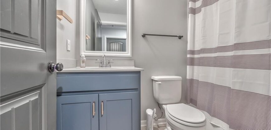 3704 NW 95th Street, Kansas City, MO 64154