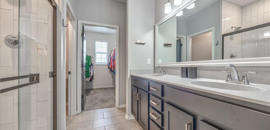 3704 NW 95th Street, Kansas City, MO 64154