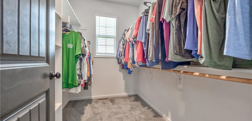 3704 NW 95th Street, Kansas City, MO 64154