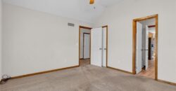 9613 N Locust Drive, Kansas City, MO 64155