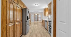 9613 N Locust Drive, Kansas City, MO 64155