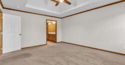 9613 N Locust Drive, Kansas City, MO 64155
