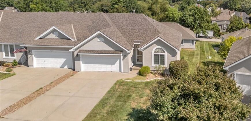 9613 N Locust Drive, Kansas City, MO 64155
