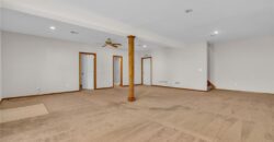 9613 N Locust Drive, Kansas City, MO 64155