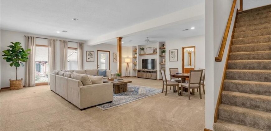 9613 N Locust Drive, Kansas City, MO 64155