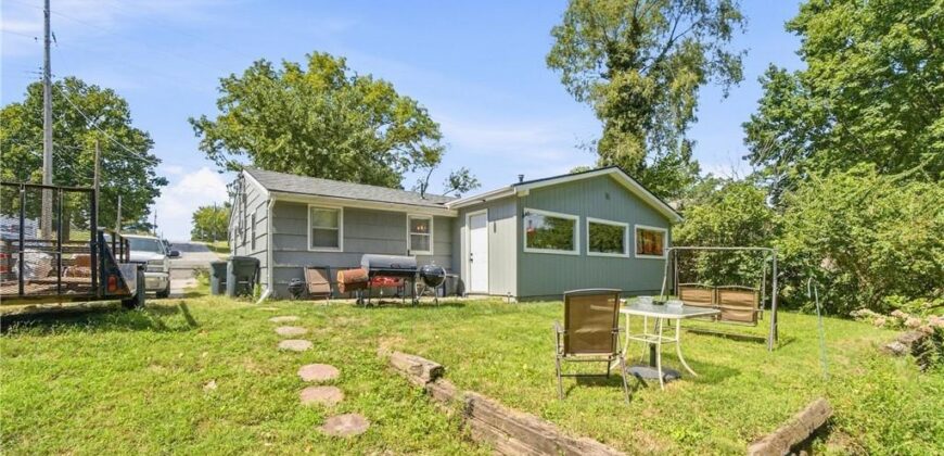 6509 River Road, Pleasant Valley, MO 64068