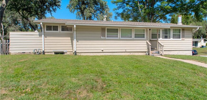 6904 NW Belvidere Parkway, Kansas City, MO 64152