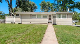 6904 NW Belvidere Parkway, Kansas City, MO 64152