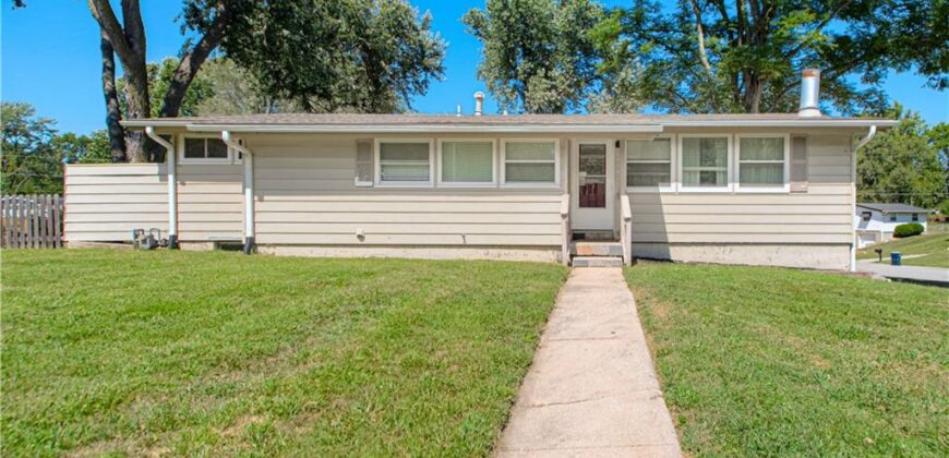 6904 NW Belvidere Parkway, Kansas City, MO 64152