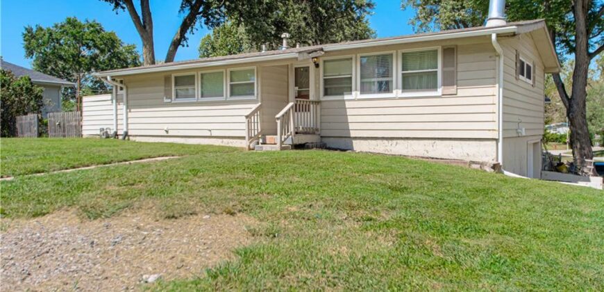6904 NW Belvidere Parkway, Kansas City, MO 64152