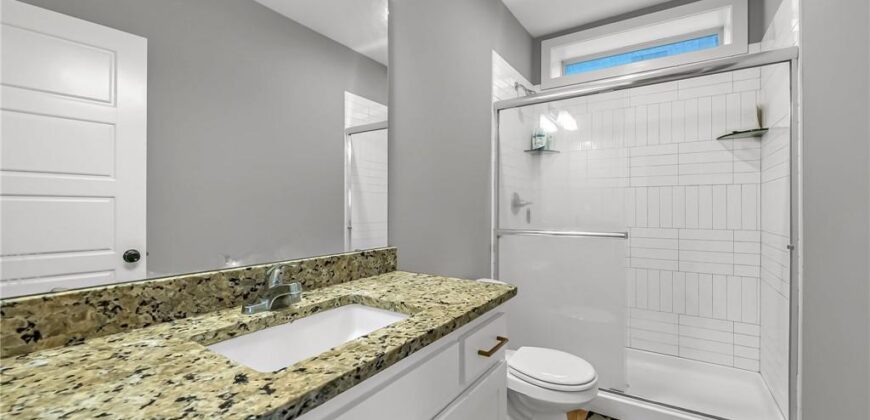 8615 NW 74th Terrace, Kansas City, MO 64152