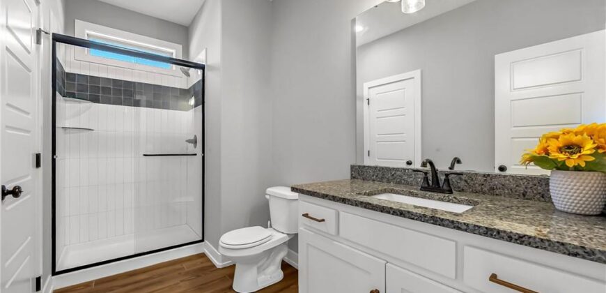8615 NW 74th Terrace, Kansas City, MO 64152