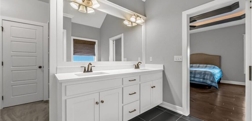 8615 NW 74th Terrace, Kansas City, MO 64152