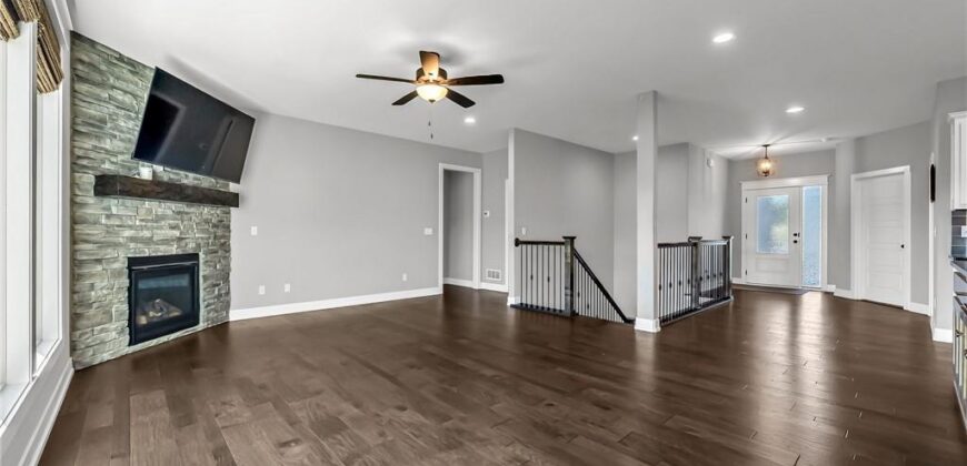 8615 NW 74th Terrace, Kansas City, MO 64152