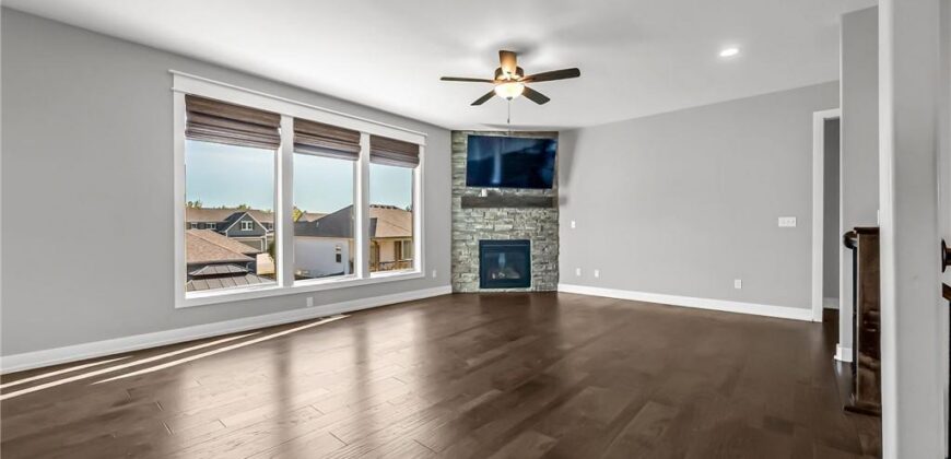 8615 NW 74th Terrace, Kansas City, MO 64152