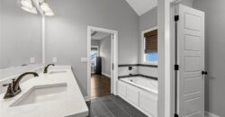 8615 NW 74th Terrace, Kansas City, MO 64152
