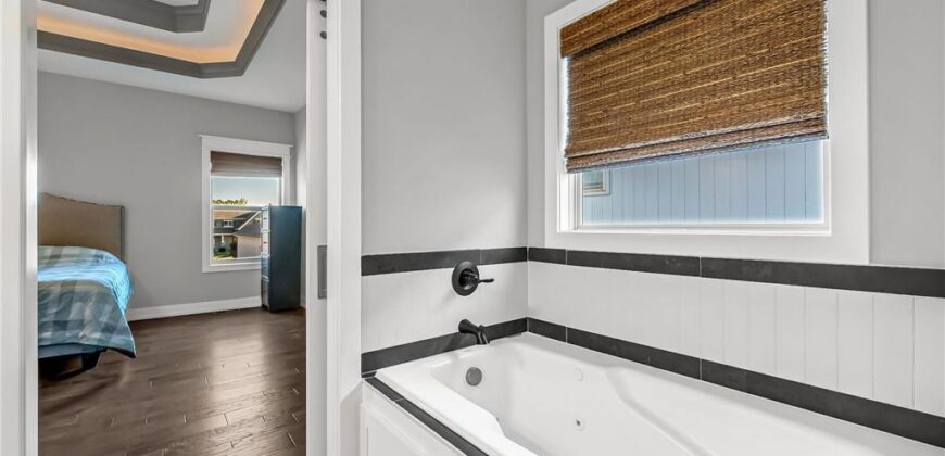 8615 NW 74th Terrace, Kansas City, MO 64152