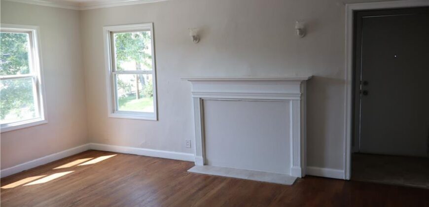 403 NE 41st Street, Kansas City, MO 64116
